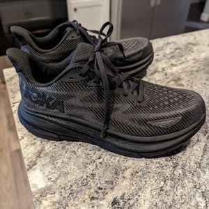 Hoka Clifton 9